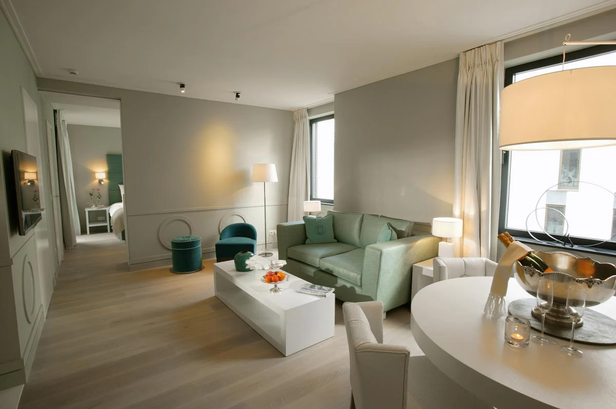 C360 Corniche plafond polyuréthane Orac Decor Luxxus - 2x6x200cm (h x p x L) - moulure décorative - Image 5